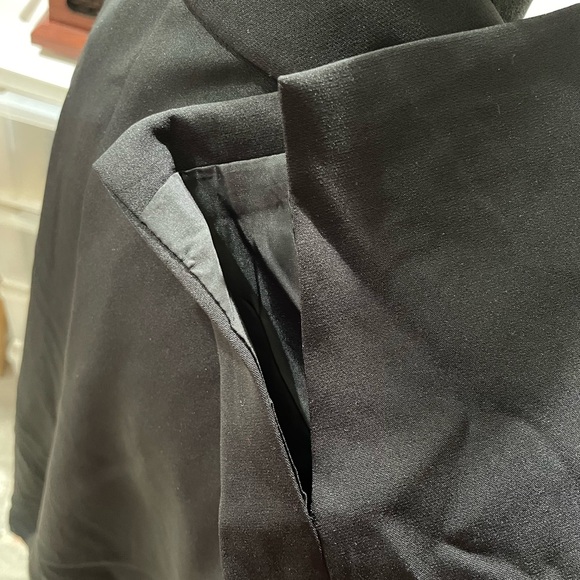 And Now This Blazer - Picture 4 of 4